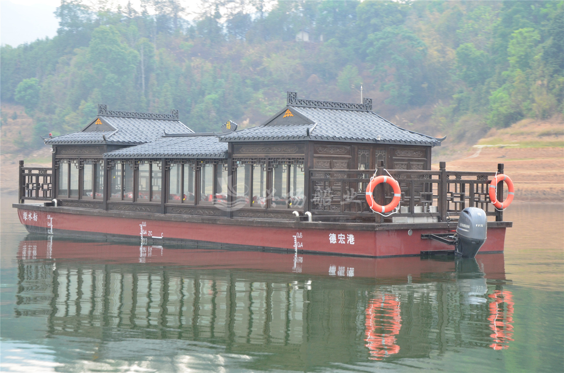 云南德宏州14米畫(huà)舫船