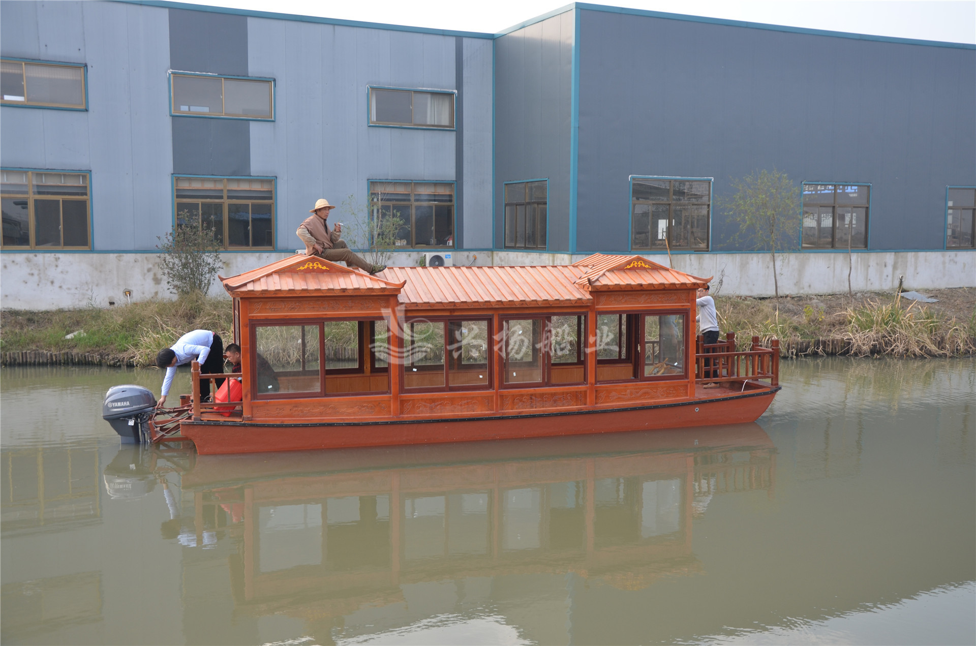 8米原木色小畫(huà)舫船