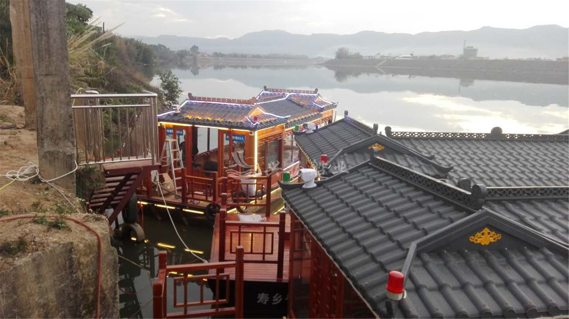 廣東梅州蕉嶺10.3米畫(huà)舫船