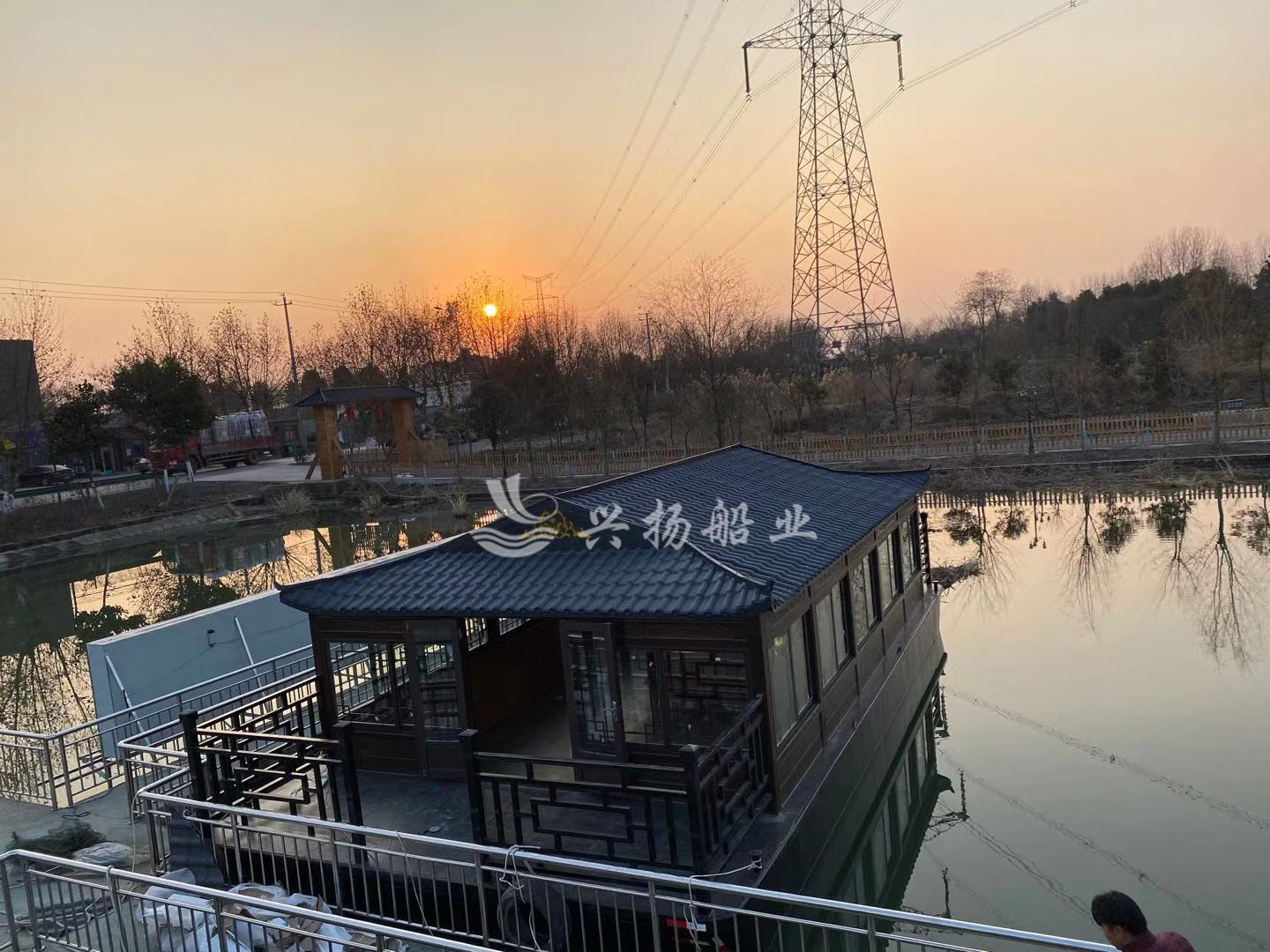 南京浦口11米畫(huà)舫餐飲大包間